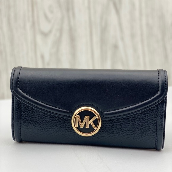 ❤️Michael Kors LG Flip Continental Wallet Black - Picture 2 of 10